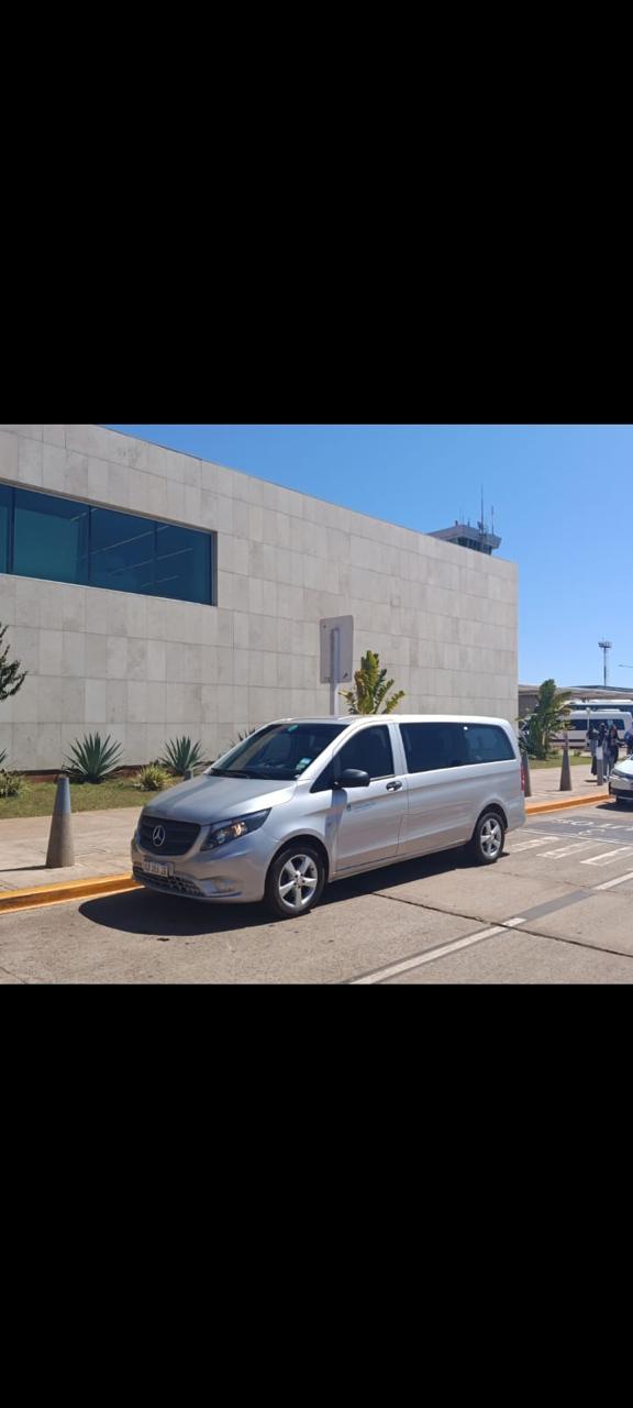 Mercedes Vito minivan for private group transfers in Iguazu